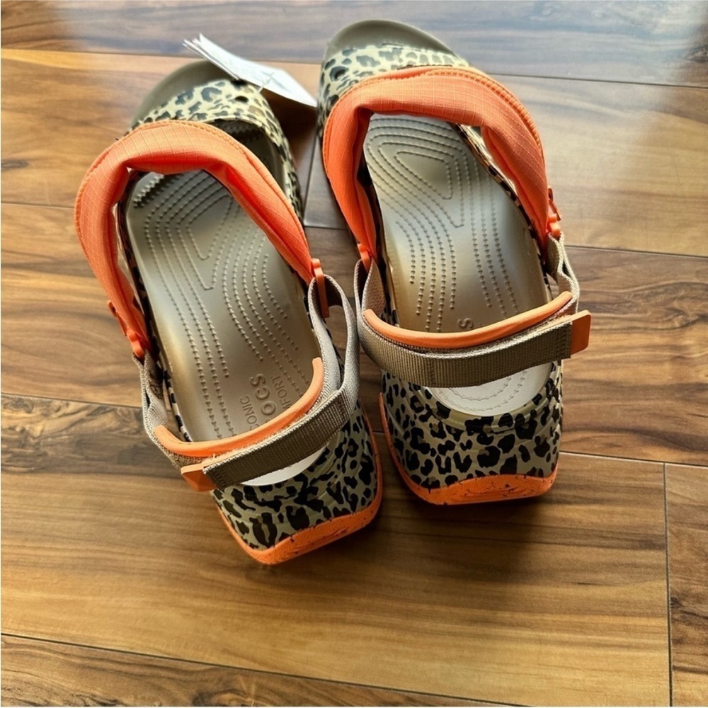 Crocs men hiker escape animal sandals 12 - Picture 8 of 11